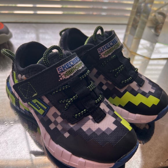 Toddler Boy shoes 11 and 12 Low Top Jordan 11, Nike airmax - Picture 13 of 13